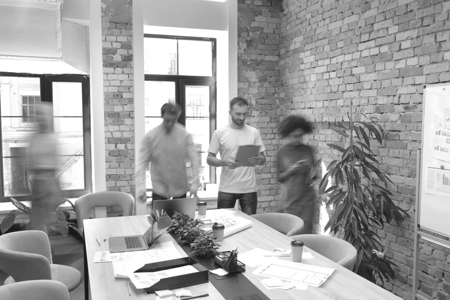 Financial planning workspace showing expense analysis and budgeting tools