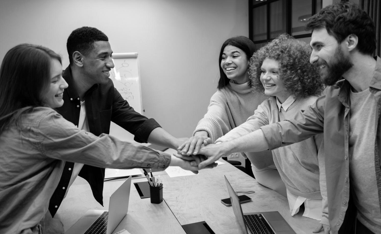 Participant reviewing expense categories on laptop during weekly budget review session